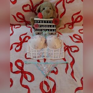 🎉HP🥂 💐 2pc Dream Angels Cherry Blossom Embroidery Corset & Pearl V-String 💐